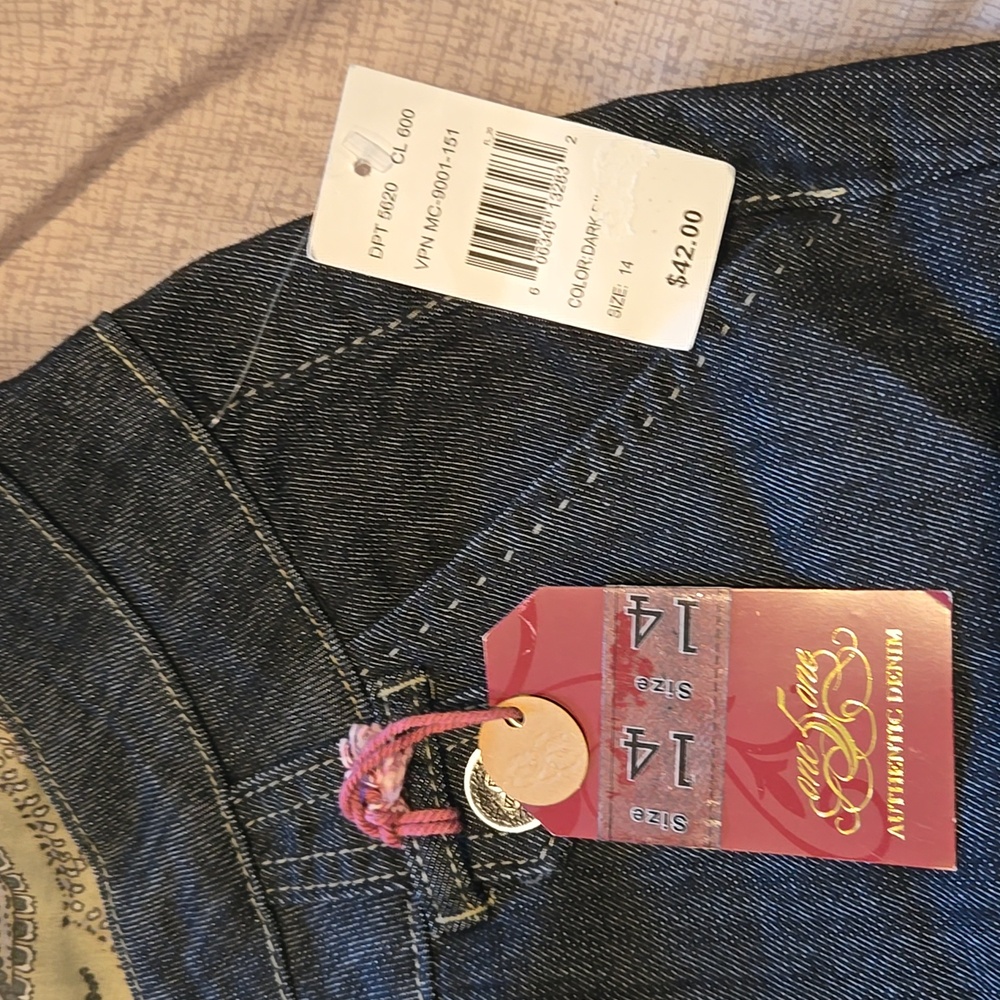 Women's Dark Blue Jeans One 5 One Size 14 Capris - Picture 2 of 8
